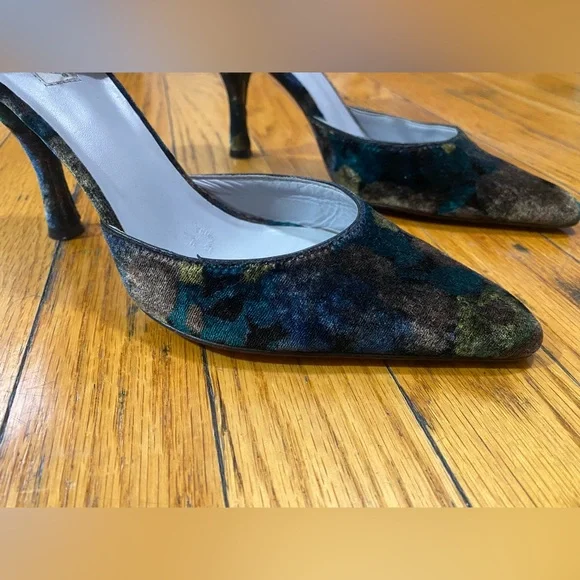 Vintage Marshall Fields heels - Picture 2 of 11